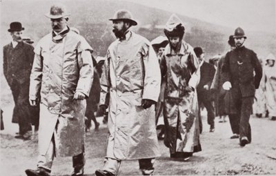 Prinsen af Wales vender tilbage fra en nedstigning i en tinmine af English Photographer